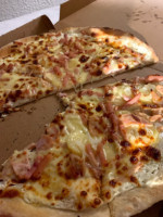 Saffa Pizza inside