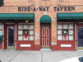 Hide-a-way Tavern outside