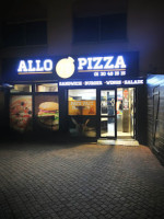 Allo Pizza inside