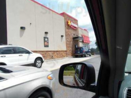 Hardee's outside