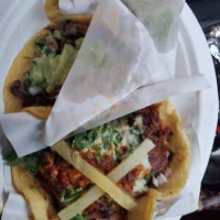 Los Tacos No.1 food
