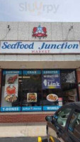 Seafood Junction outside