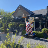 Willy's Frites inside