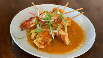 82 Thai Eatery food