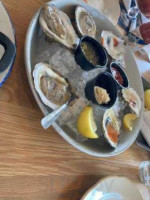 Pier 6 Seafood Oyster House food