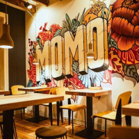 Momo Ramen inside