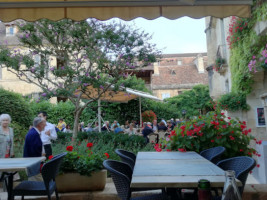 Le Présidial Sarlat La Canéda food