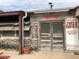 Joel's -b-q outside