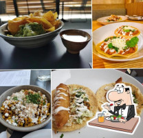 Chúuk Bar And Restaurant food