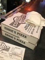 Eddie&#x27;s Pizza food