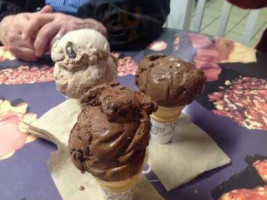 Kilwin's Chocolate And Ice Cream food
