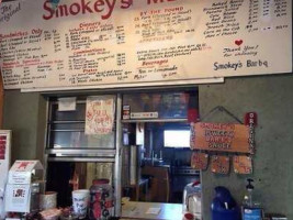 Smokey's -b-que food
