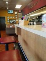 Huddle House inside