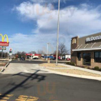 Hudsonville Mcdonalds outside