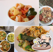 Thonburi Thai Food food