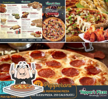 Topper's Pizza Espanola food