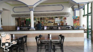 Cafeteria Rincon Latino outside