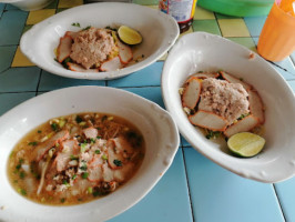 ร้าน ก๋วยเตี๋ยวหมูนายเท้ง food