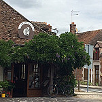 Auberge du Cheval Blanc outside