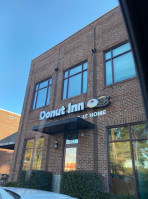 The Donut Inn outside