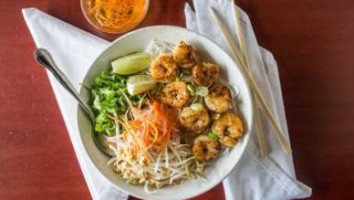 H Pho food