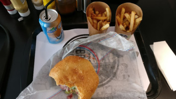 L'Art En Burger food