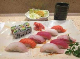 Okeno Sushi food