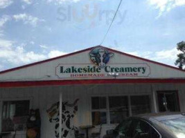 Lakeside Creamery outside