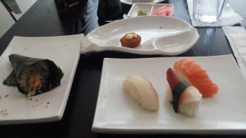 Sushi Island food