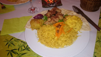 Les Délices Afghans food