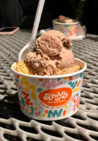 Amy's Ice Creams outside