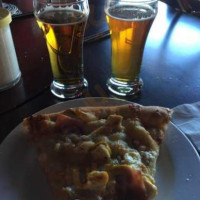 1702 Pizza Beer food