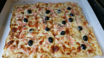 Olla Pizza food