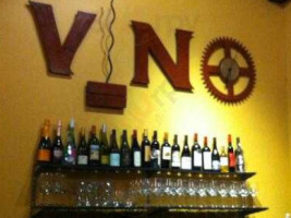 V-no Wine Shop food