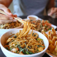 Mama Fu's Asian House food