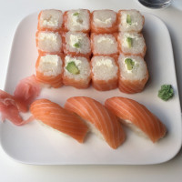 Eat Sushi Montreuil food