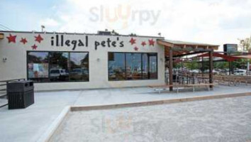 Illegal Pete's Broadway outside