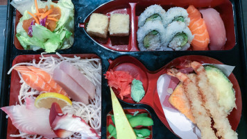 Sushi Oyama food