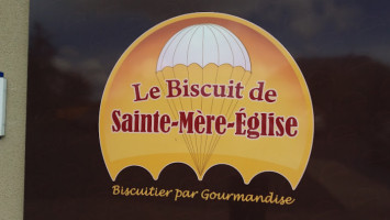 Le Biscuit De Sainte Mère Eglise inside