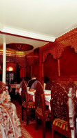 Au Palais Du Grand Moghol food