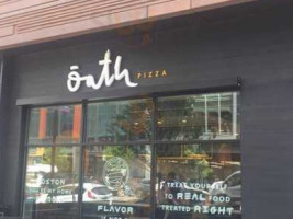 Oath Craft Pizza outside