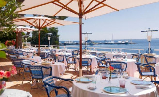 Plage Belles Rives food