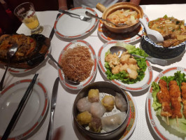 Le Royal De Chine food
