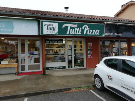 Tutti Pizza L'isle Jourdain outside