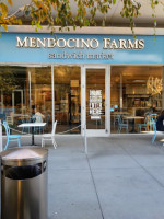 Mendocino Farms inside