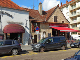 Brasserie L'Alhambra outside