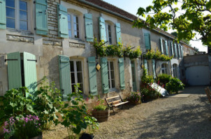 Auberge Les Tilleuls outside