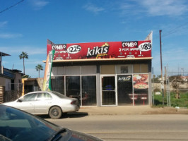 Kiki's Pizza outside
