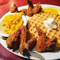 Gladys Knight Ron Winan #x27;s Chicken And Waffles food