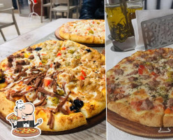 Pizza Il Postino food